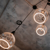 E27 LED Floating Globe 200 klar warmweiß 2