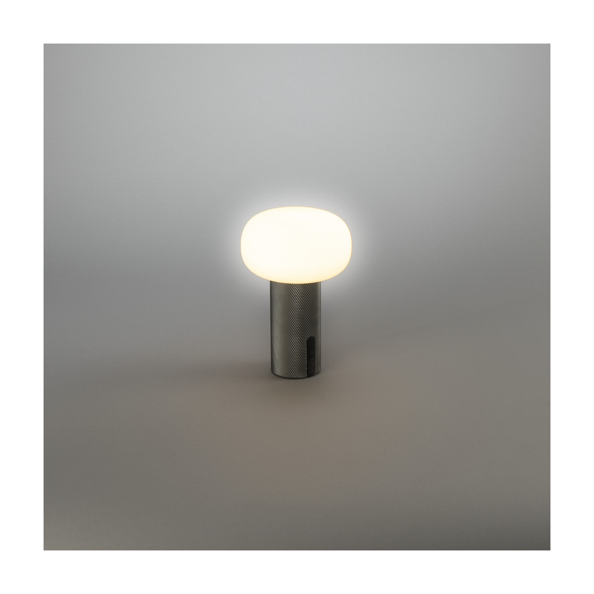 Antibes Mini USB-LED-Tischleuchte silber matt