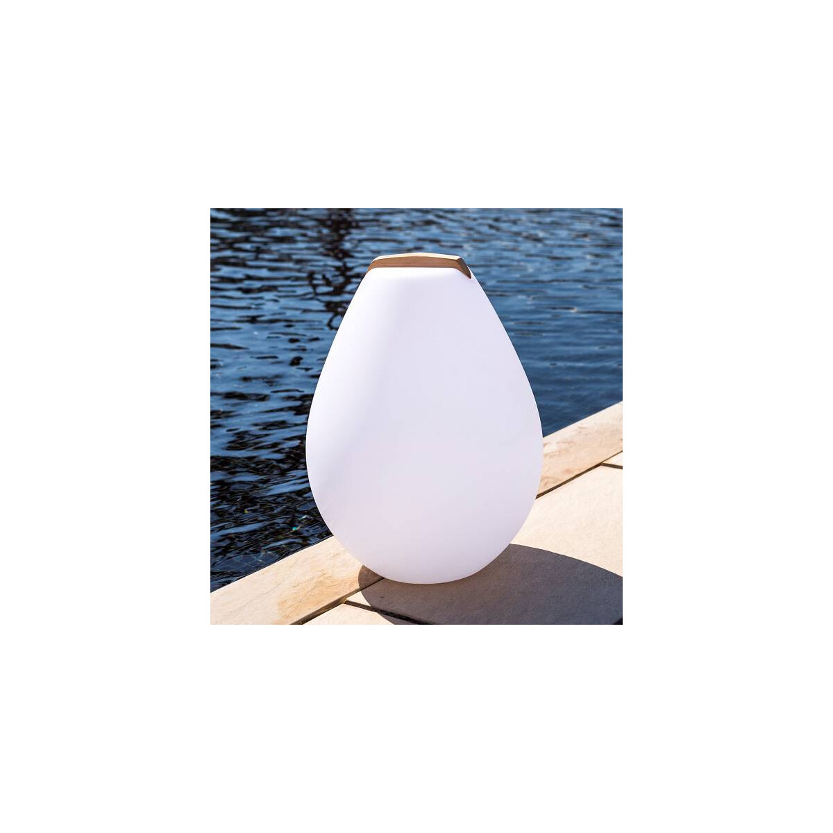 Designleuchte Vessel mit Holzgriff und APP control